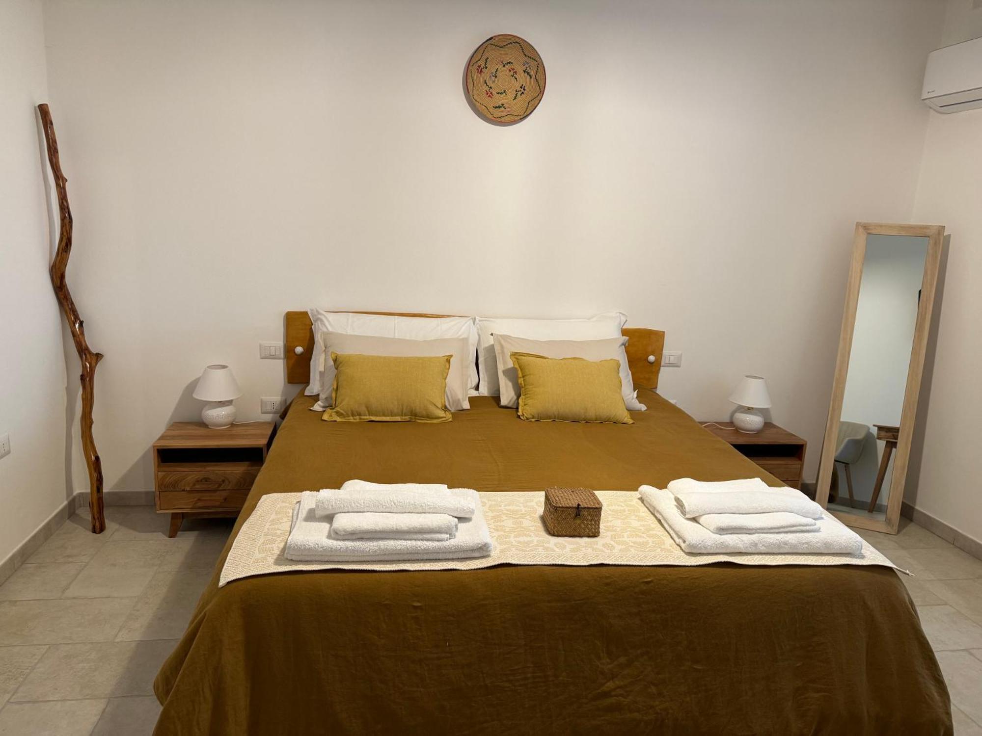 Domus La Roccia Hotel Pozzomaggiore Екстериор снимка