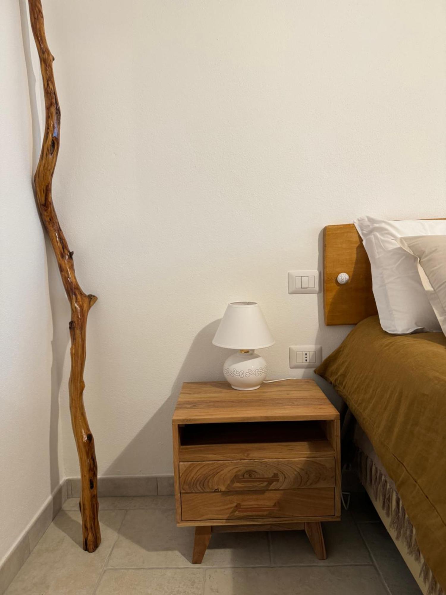 Domus La Roccia Hotel Pozzomaggiore Екстериор снимка