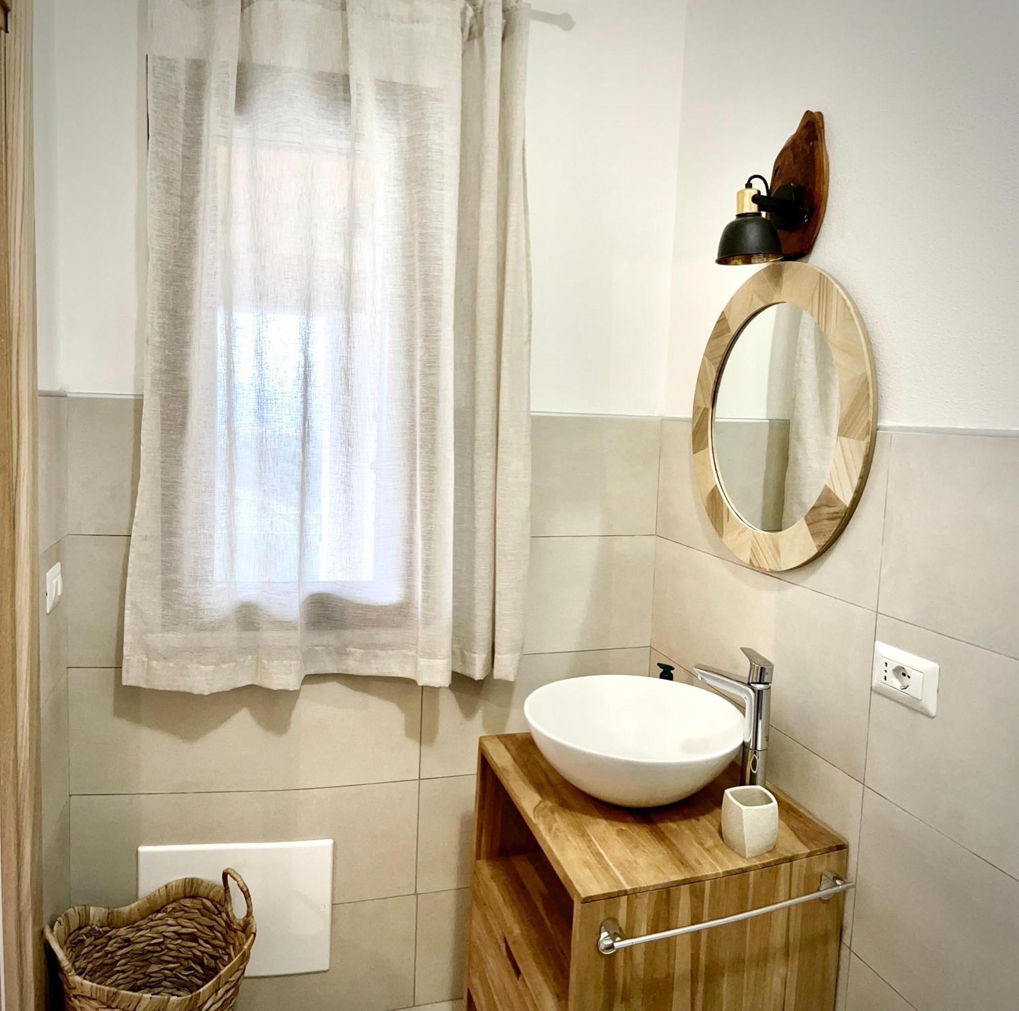 Domus La Roccia Hotel Pozzomaggiore Екстериор снимка
